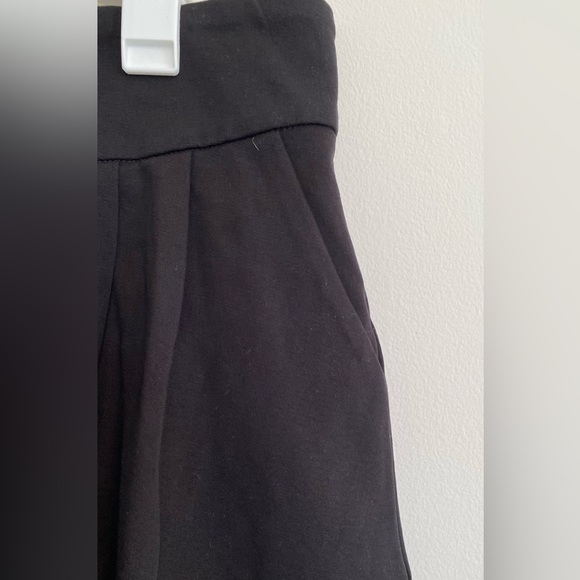Black Mini Skirt Size Large - Picture 6 of 7